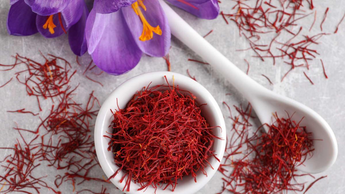 راهنمای کاربرد زعفران در آشپزی ایرانی و بینالمللی